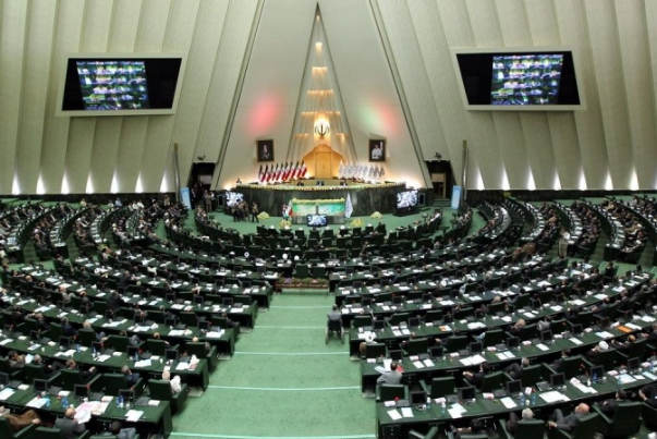 Депутаты Исламского меджлиса Ирана осудили оскорбление Корана
