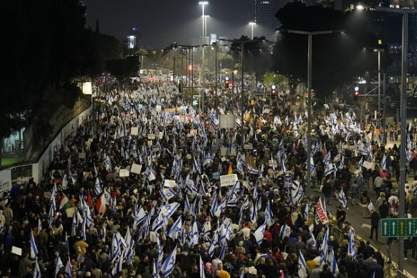 هزاران نفر علیه دولت نتانیاهو تظاهرات کردند