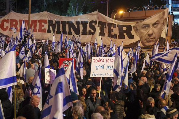 ده‌ها معترض به اقدامات نتانیاهو در تل‌آویو بازداشت شدند
