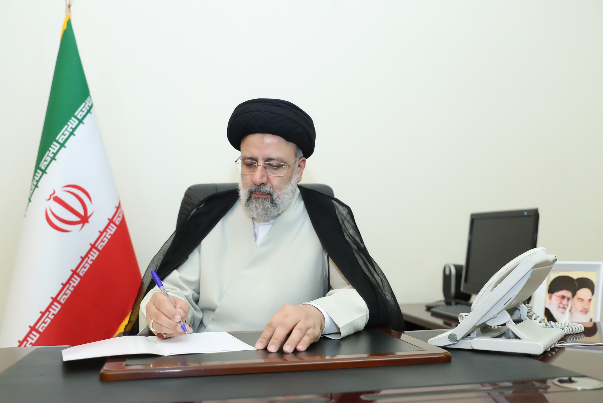 رئيس الجمهورية: إيران تسعى لدعم السلام والاستقرار في العالم