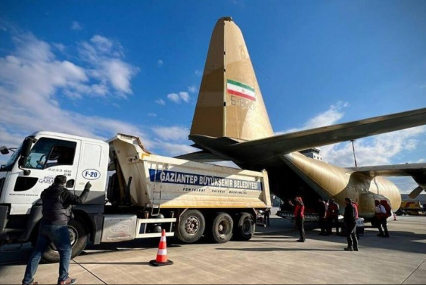 ايران قدمت مساعدات لـ 12 ألفا من متضرري الزلزال في حلب