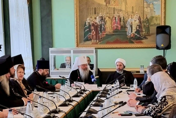 ايران وروسيا تبحثان تشكيل لجنة من القادة الدينيين.. هذه أهدافها