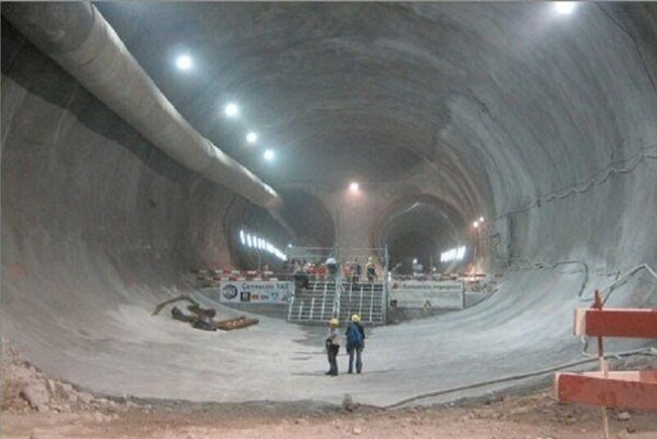 تونل انتقال آب به دریاچه ارومیه توسط رئیس‌جمهور افتتاح شد