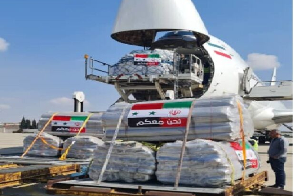 وصول طائرة المساعدات الإيرانية الـ13 للمنكوبين بالزلزال في مطار حلب