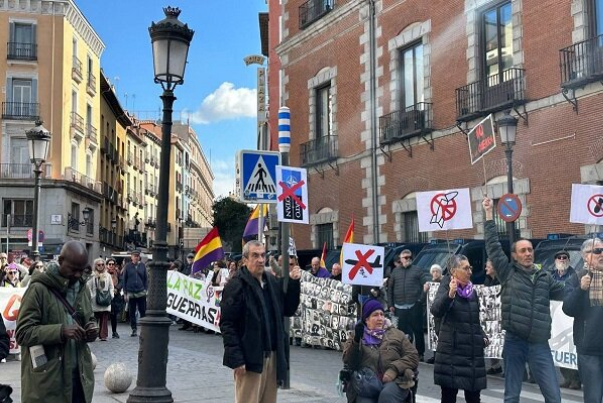 تظاهرات در اسپانیا علیه ناتو و ارسال تسلیحات به اوکراین