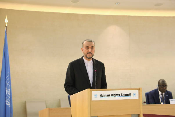 Глава МИД подчеркнул приверженность Ирана правам человека