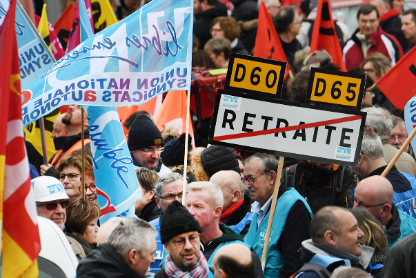 گفتار درمانی بی‌فایده مکرون و پایان صبر اتحادیه‌های کارگری در فرانسه