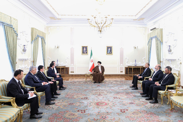 السيد رئيسي يؤكد على تعزيز التعاون بين ايران واوزبكستان