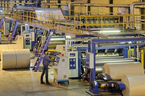 ايران ستشارك في بناء مصنع لانتاج الورق في فنزويلا
