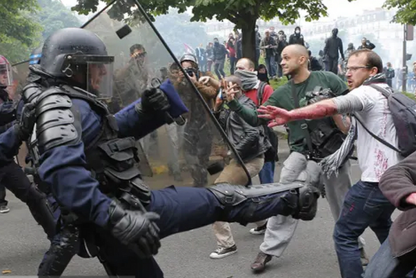 Критика Совета по правам человека расистского обращения французской полиции