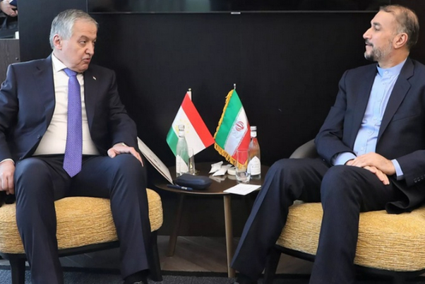 Встреча и консультация министров иностранных дел Ирана и Таджикистана