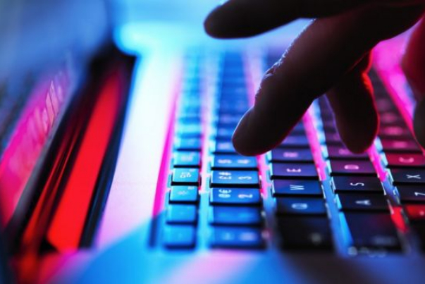 حملات گسترده سایبری به چند سامانه الکترونیکی و بانکی و آژیرهای خطر رژیم صهیونیستی