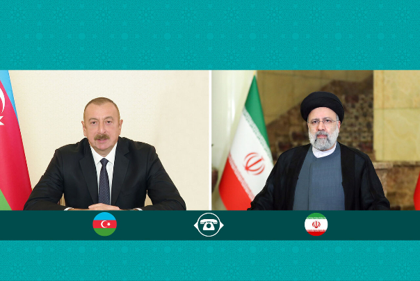 Алиев поздравил верховного лидера и президента Ирана с праздником ураза-байрам