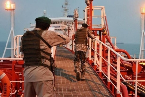 Подробности ареста американского нефтяного танкера-нарушителя в Оманском заливе