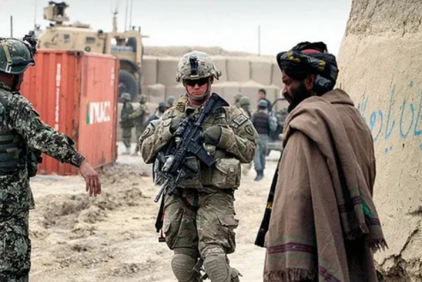 ما الذي يبحث عنه تشارلز في أفغانستان؟