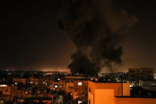 لليوم الثالث على التوالي.. العدو الصهيوني يقصف قطاع غزة والمقاومة تدك تل أبيب بالصواريخ