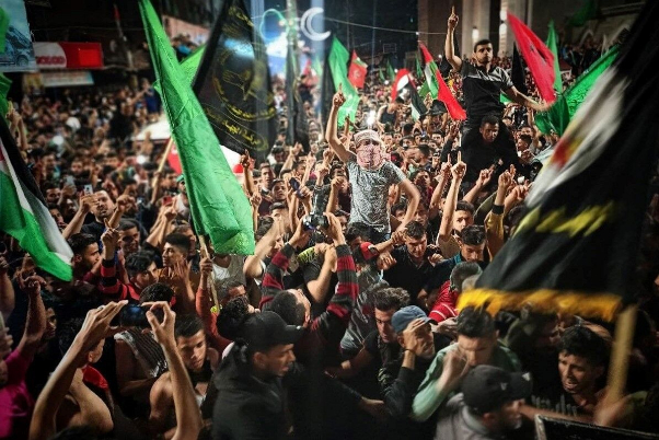 المقاومة تنتصر في "ثأر الأحرار".. مسيرات تجوب قطاع غزة ابتهاجاً بالنصر