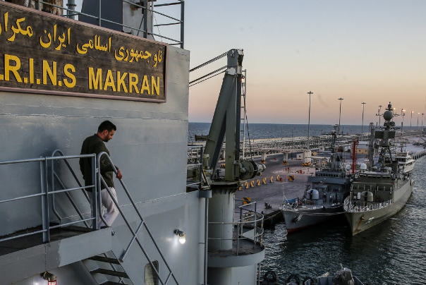 ناوگروه نیروی دریایی ارتش در صلاله عمان پهلو گرفت