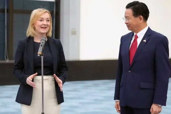 Гнев Китая по поводу визита бывшего премьер-министра Британии на Тайвань