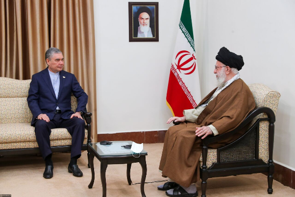 Председатель Халк Маслахаты Туркменистана провел встречу с Верховным лидером