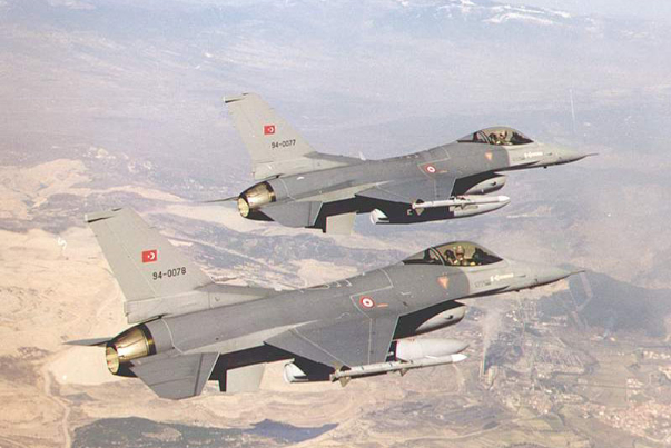 جنگنده‌های ترکیه اربیل را بمباران کردند