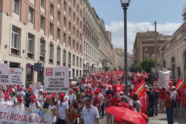 Демонстрации против экономической политики правительства Италии