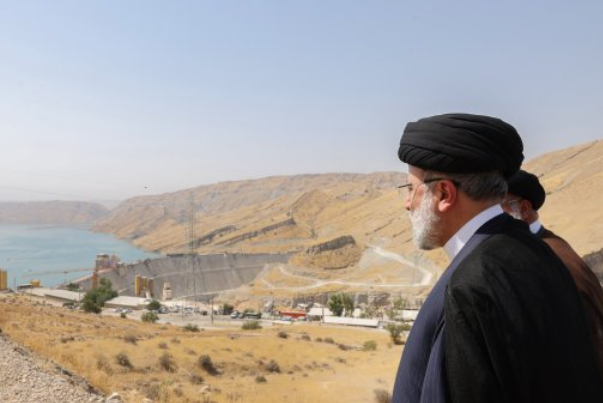 رئيس الجمهورية يفتتح أهم محطة كهرومائية في ايران