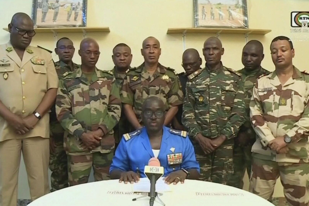 مجلس الأمن يدعو للإفراج عن رئيس النيجر.. وفرنسا قلقة على مستعمرتها