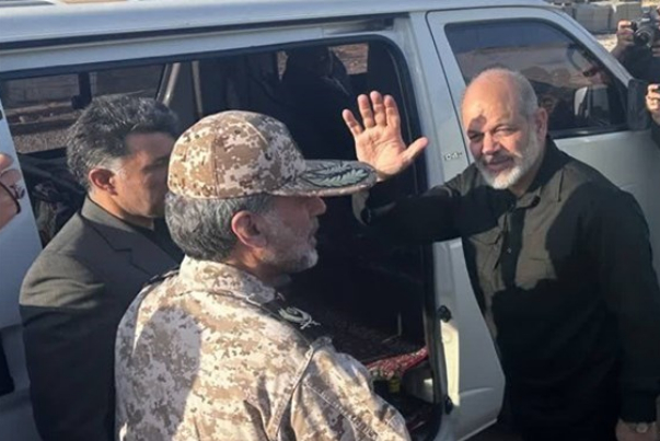 وزير الداخلية يزور قصر شيرين الحدودية مع العراق