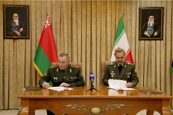 ایران و بلاروس تفاهمنامه همکاری دفاعی امضا کردند