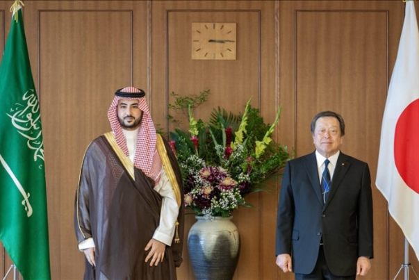 وزرای دفاع عربستان و ژاپن همکاری نظامی و دفاعی را بررسی کردند