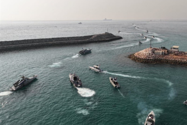 مناورات بحرية لحرس الثورة في الخليج الفارسي.. هذه أهدافها