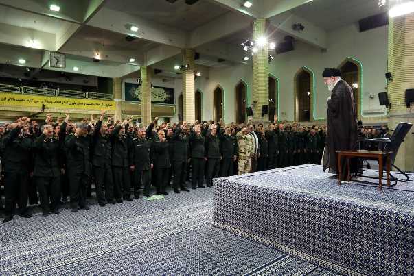 قائد الثورة يستقبل قادة الحرس الثوري الاسلامي