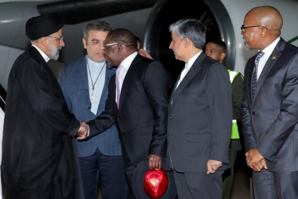 Президента Исламской Республики Иран прилетел в город Претория в ЮАР для участия в саммите БРИКС