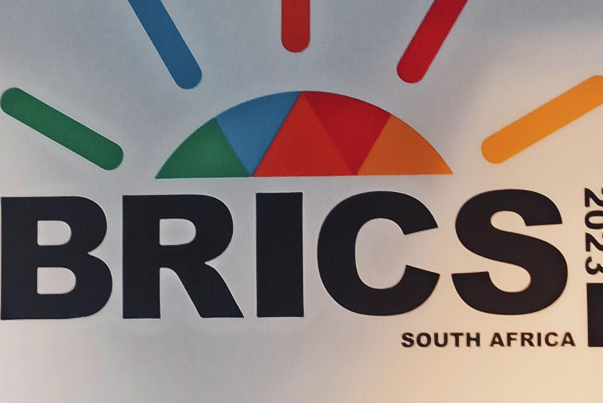 مجموعة بريكس واقتراب إنهيار عرش الدولار