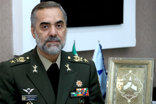 وزير الدفاع: العديد من الدول تتطلع إلى تطوير التعاون الدفاعي مع إيران