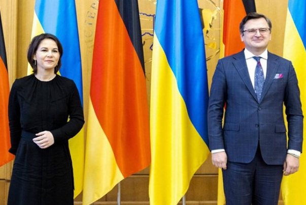 اوکراین خطاب به آلمان: برای ارسال موشک دوربرد سریع‌تر تصمیم بگیرید