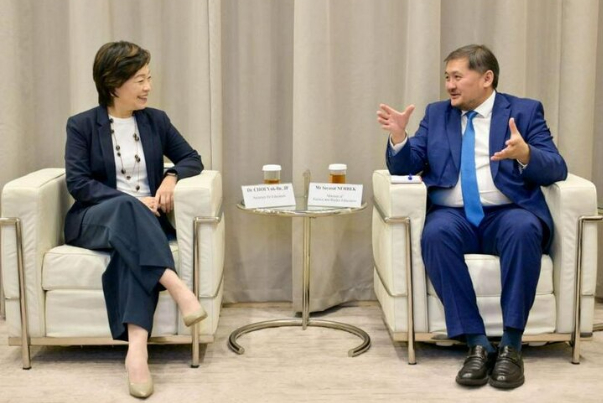 اختصاص بورسیه‌های تحصیلی هنگ‌کنگ به قزاقستان