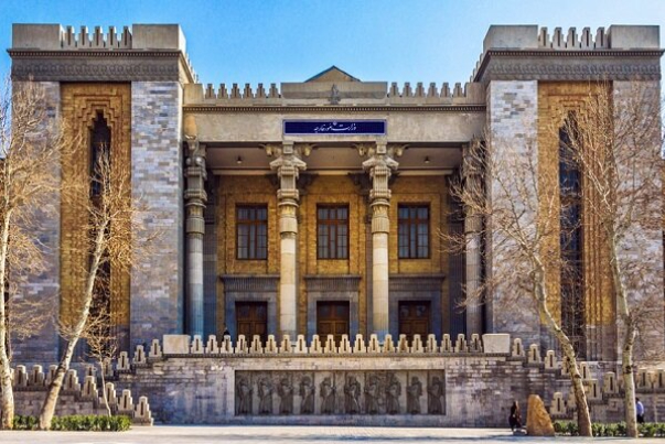 الخارجية تفنّد أنباء حول بدء مفاوضات مباشرة بين ايران وامريكا