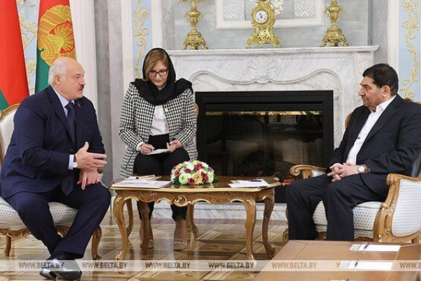 Лукашенко: США постоянно направляют острие ближневосточного конфликта против Ирана