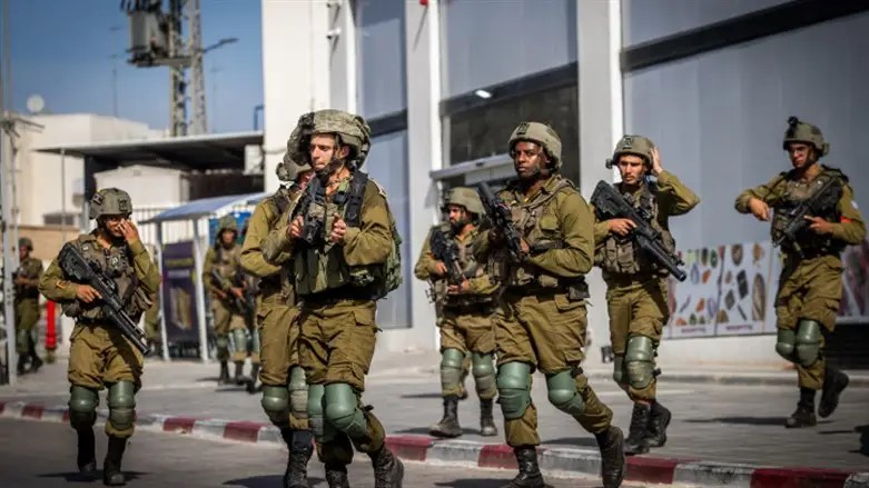 The Zionist army can't provide most basic equipment for its soldiers