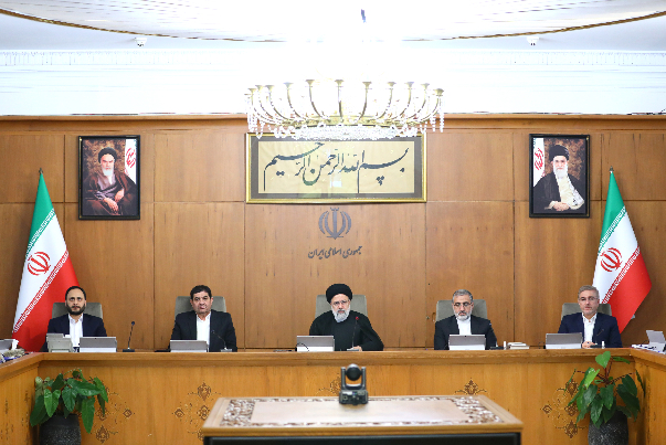 الرئيس الإيراني يدعو لمحاكمة قادة أمريكا والكيان الصهيوني