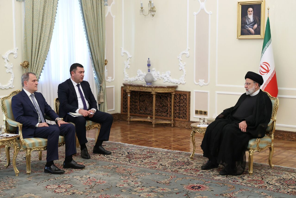 السيد رئيسي ملتقياً وزير الخارجية الأذربيجاني: الكيان الصهيوني لن يكون صديقكم