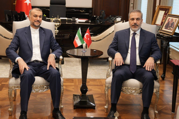 Министры иностранных дел Ирана и Турции встретились в Анкаре
