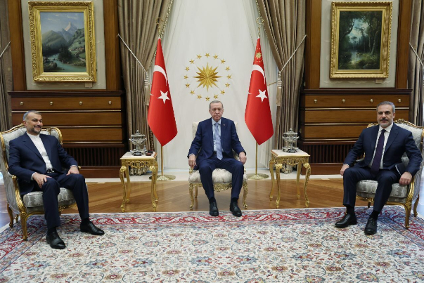Глава МИД Ирана обсудил с Эрдоганом ситуацию в секторе Газа
