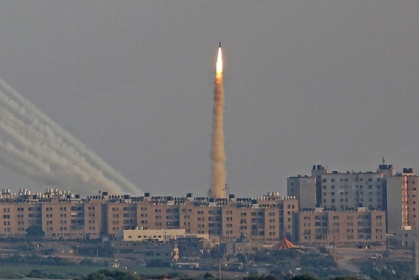 سرايا القدس تدك عمق فلسطين المحتلة برشقات صاروخية+فيديو