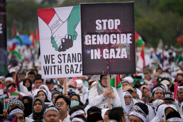 گزارش تصویری | تجمعات مردمی در اعتراض به جنایات وحشیانه صهیونیست‌ها در غزه، این بار در اندونزی