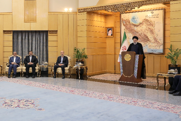 رئیسی: به دنبال تقویت روابط اقتصادی ایران با کشورهای عضو اکو هستیم