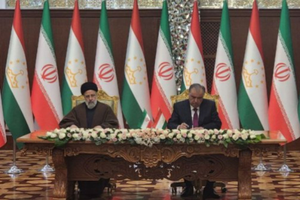 Подписание 18 документов о сотрудничестве; Раиси: В развитии отношений Ирана и Таджикистана нет препятствий