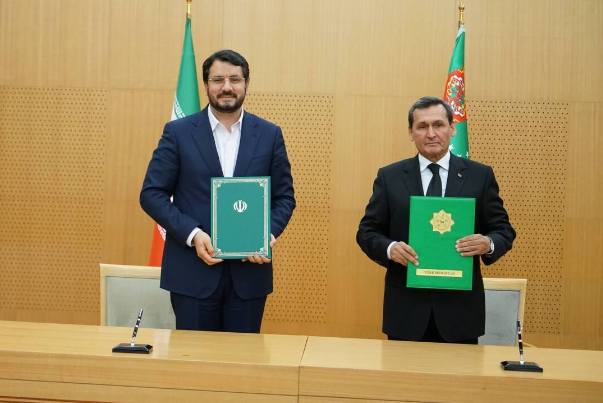 Иран и Туркменистан подписали несколько соглашений о сотрудничестве на сумму 900 млн долларов